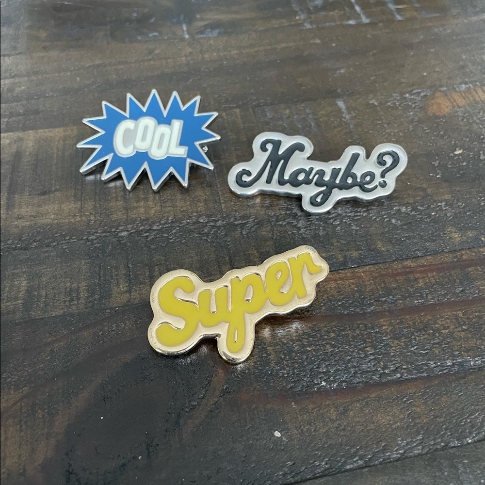 Pins enamel